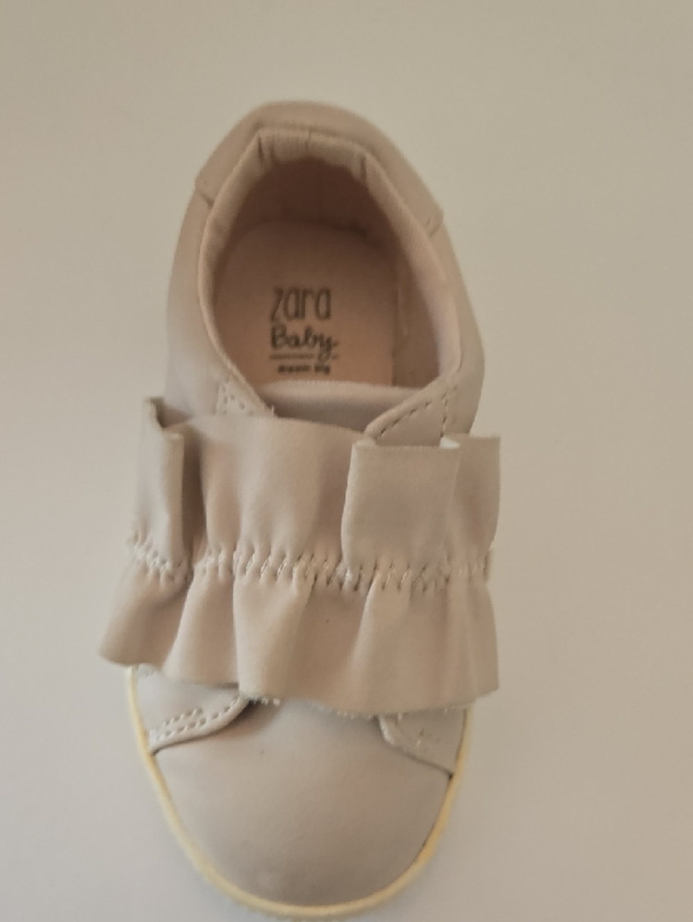 Zara Baby Cream Ruffle-Front Slip-On Shoes - Picture 4 of 6